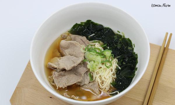 บะหมี่หมูคุโรบุตะเหมยซานซุปมิโสะ